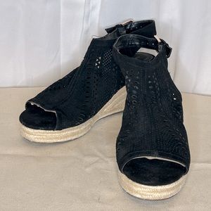 Liz Claiborne Espadrille sandals
